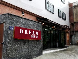 Dream Guesthouse