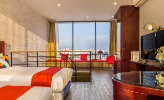 Ratchada Point Hotel