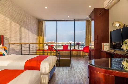 راتشادا بوينت هوتل Hotels near سوق القطار الليلي راتشادا