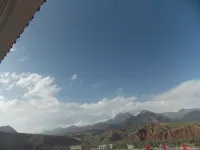 Qilian Jiuyijia Hotel - Mountain view