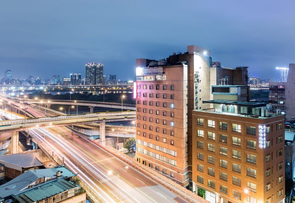 4. 리버뷰 스위트 ..