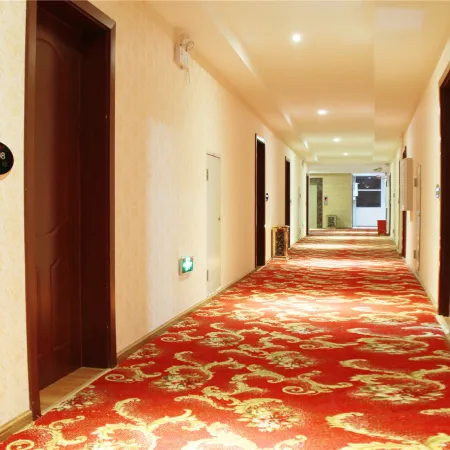 7 Degree Business Hotel