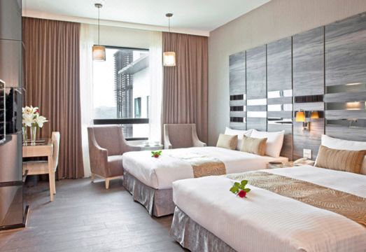 렌이 레이크 호텔