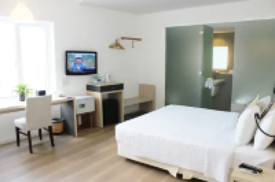 リバティ ホテル サイゴン グリーンビュー ブイビエンウォーキングストリート周辺のホテル