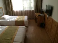 Dongzhi Xuri Hotel