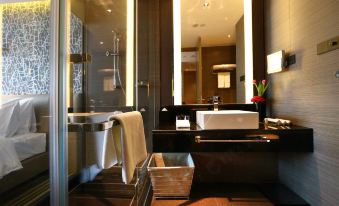 The Qube Hotel