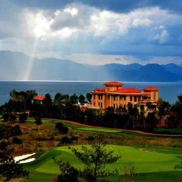 Binzhilan Hotel (Fuxian Lake Sun Mountain Peninsula)