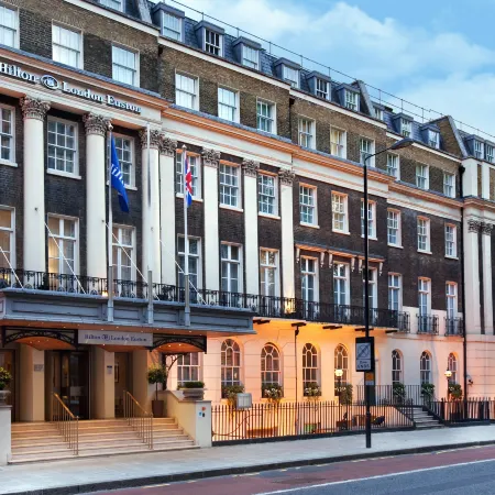 Hilton London Euston Отели рядом с достопримечательностью «Площадь Гордон-сквер»