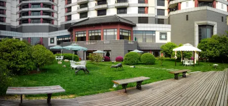 Dingshan Hotel Отели рядом с достопримечательностью «Zhongshan Ferry Terminal»