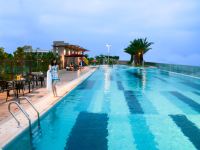 维纳斯皇家温泉酒店(广东阳西店) - 室外游泳池