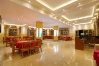 Baoxing Shenmu Lei Mountain Villa