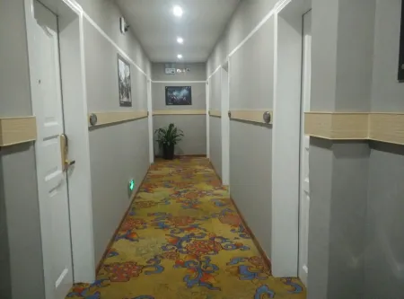 Hongtu Business Hotel