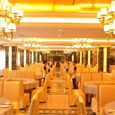 Platinum Han Palace International Hotel