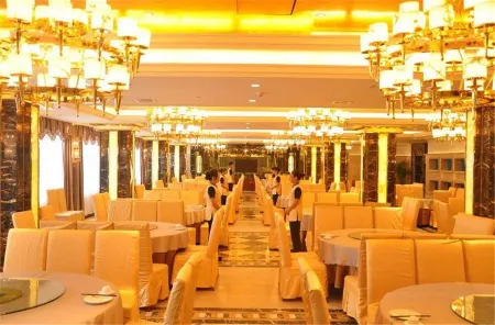 Platinum Han Palace International Hotel Отели в г. Шэньму