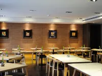 Just Sleep (Hualien Zhongzheng Branch) Hotels near Cihui Temple