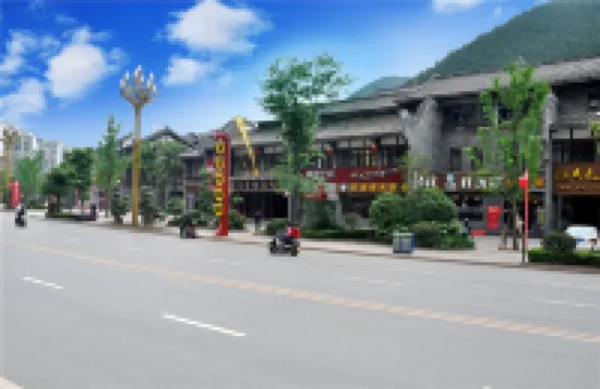 구린 팰리스 호텔