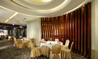 Dong Fang Hotel - Housity