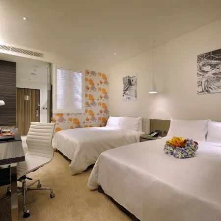 Golden Tulip Glory Fine Hotel Отели рядом с достопримечательностью «Старая улица Аньпин»
