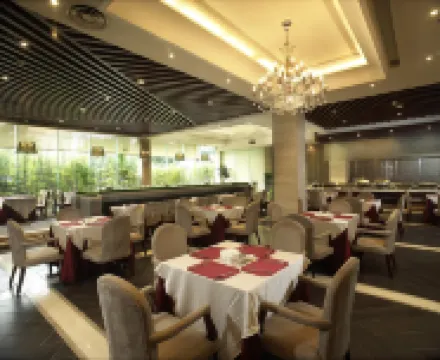 Risheng International Hotel