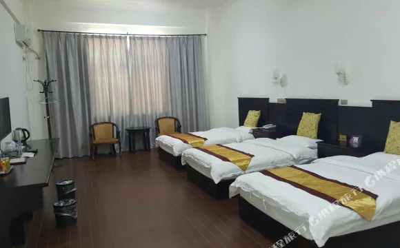 瑞麗弄島彩悦客棧