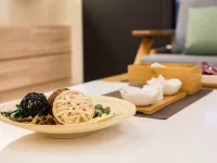 旅人驛站藏書館Book Haus 四維夜市附近的飯店