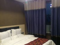 格尔木西域印象酒店 - 时尚豪华大床房