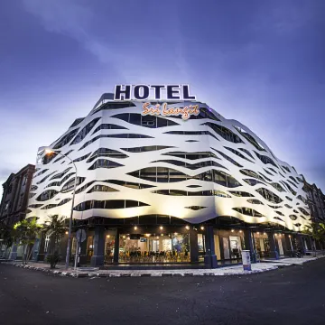Sri Langit Hotel KLIA, KLIA 2 & F1 Hotels near ARENA BBST@SEPANG