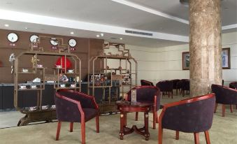 Jinqiao Holiday Business Hotel
