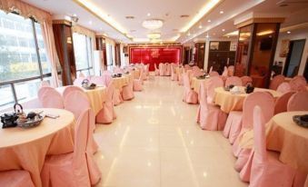 Foshan Hefeng Holiday Hotel (Gaoming Wal-Mart)