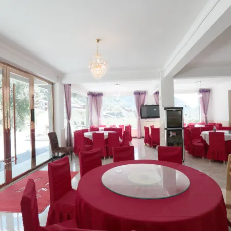 Songpinggou Yunmengge Holiday Hotel