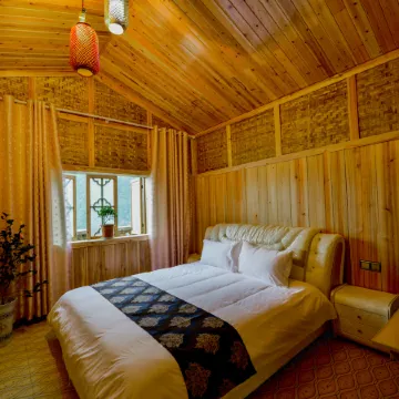 Baoxing Xueshan Home No.46 Inn