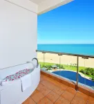 Days Hotel & Suites by Yangjiang - Romantic