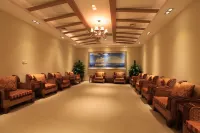 Cheeful Island Resort Hotel