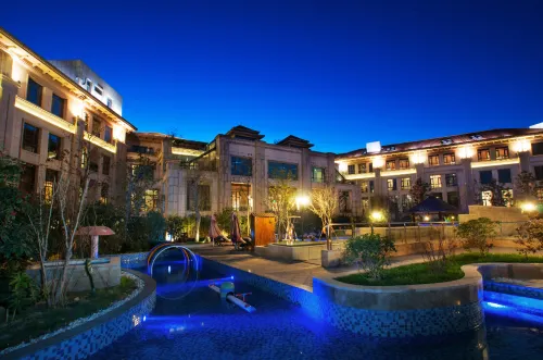 Sanmenxia Feicui Lichi Hot Spring Resort Hotel Hotel di Sanmenxia