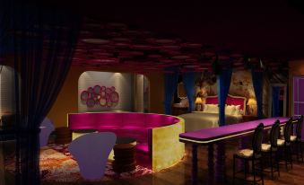 Swan Love Hotel - Housity