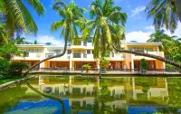 Palm Beach Resort & Spa Hotels in Sanya