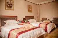 Four Seasons Small Town Hotel