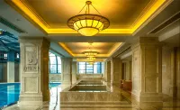 Jinghu International Hotel - Pools