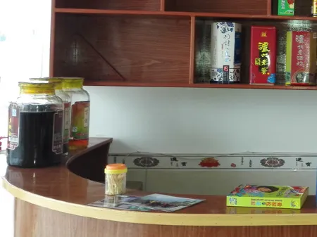 Yunyang Bridge Hotel