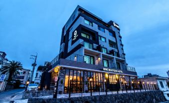 Nine Boutique Hotel - Housity
