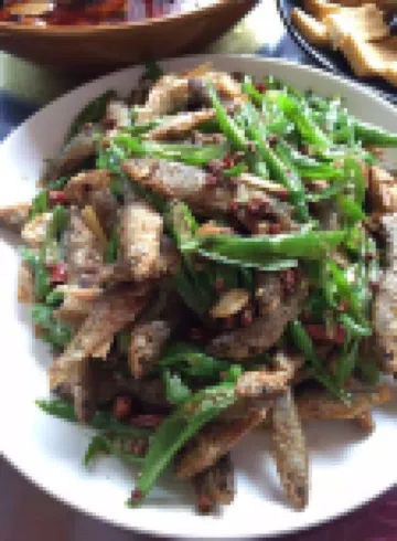 Xiaoqiao Liushui Renjia Inn