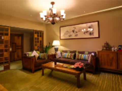 Huanhua Hongtai Hotel Hotels near Chengdu Du Fu Thatched Cottage Museum