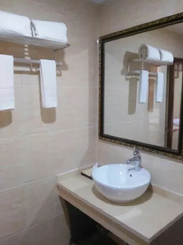 Lily Business Hotel, Jixian