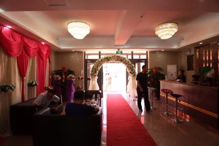 Kyushu Business Hotel Jimsar Отели рядом с достопримечательностью «Kalamaili Nature Reserve»