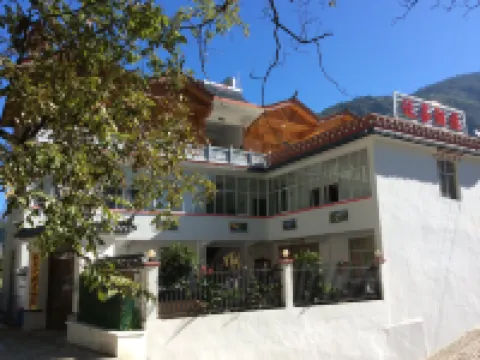 Qianxi Hotel Hotels near Cizhong Village