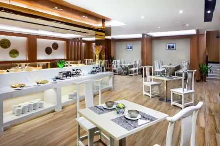 Elephant Trunk Hill Hotel Отели рядом с достопримечательностью «Guilin University of Science and Technology»