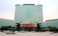 Lung Chuen International Hotel Hotels near Humen Railway Station