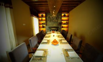 Arro Khampa Shangri-La(DorKharZong Old Town)