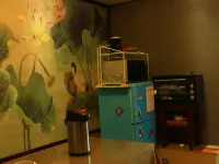Dengfenglai Youth Hostel (Lanzhou West Railway Station) Hotels in Lanzhou