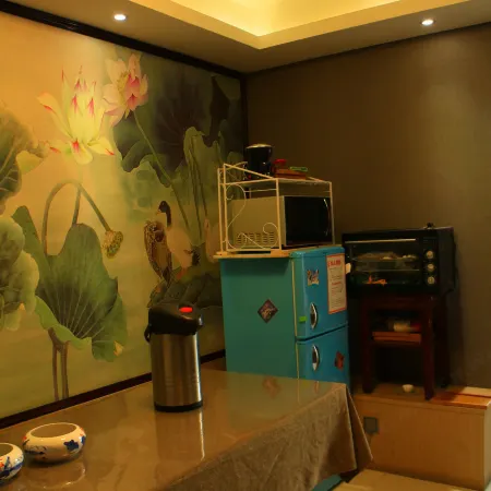 Dengfenglai Youth Hostel (Lanzhou West Railway Station)